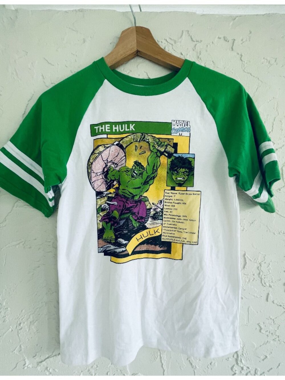 Universal Studios Youth large Hulk Comic cover t-shirt